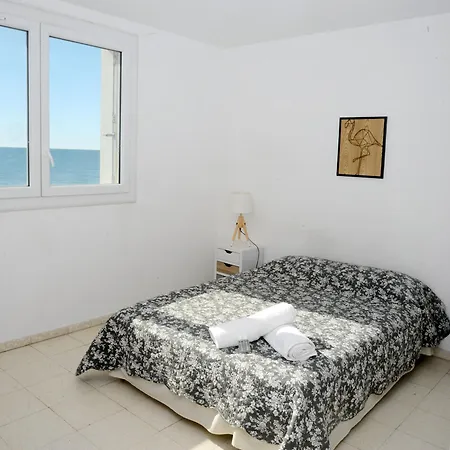 Bleu Horizon Yourhosthelper *